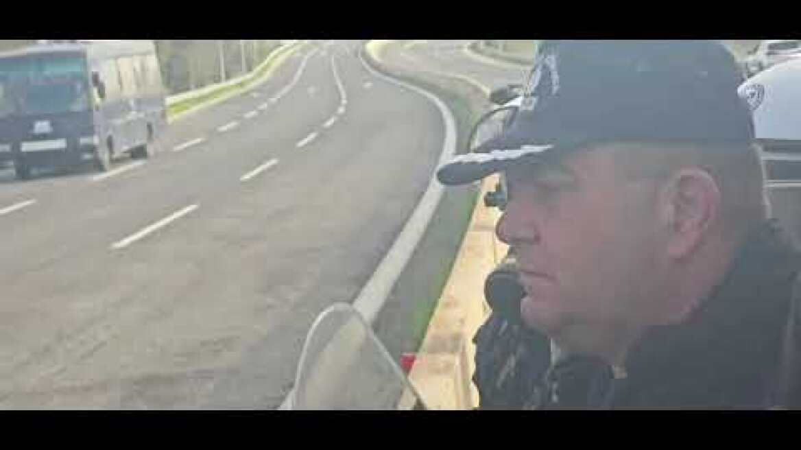 Χημικά στον Πλατύκαμπο, ένταση στον κόμβο της Νίκαιας μεταξύ αγροτών και αστυνομικών (3)