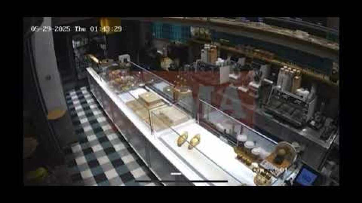 Βίντεο από ληστεία που έκανε ο 16χρονος στη Θεσσαλονίκη