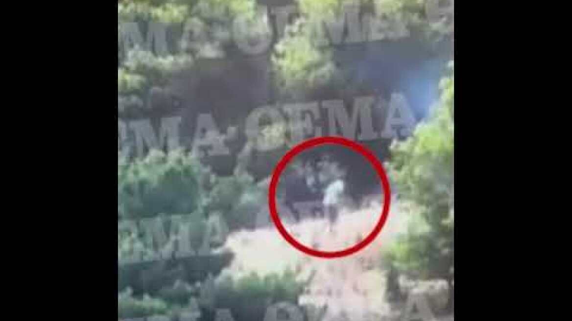 Η στιγμή που ξεσπάει πυρκαγιά στα Γλυκά Νερά