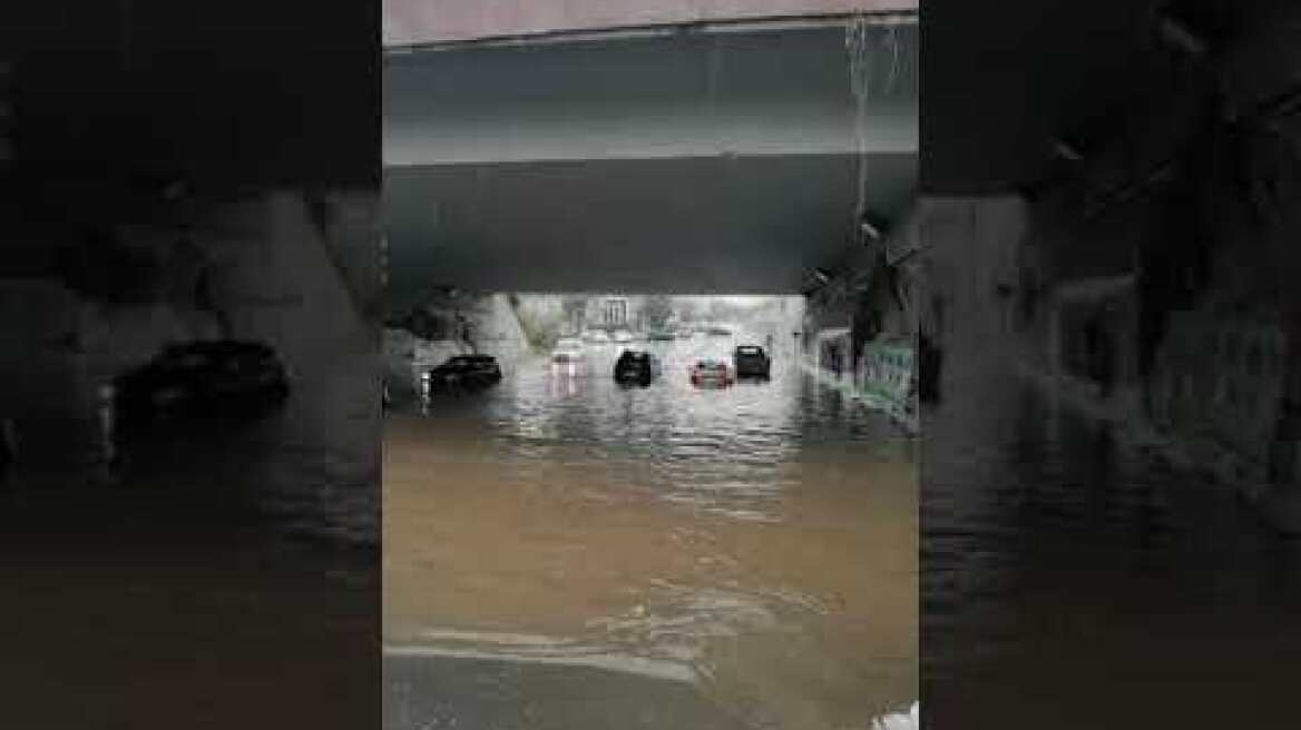 Πλημμύρισε και η υπόγεια διάβαση της Σπύρου Λούη κάτω από την Κηφισίας