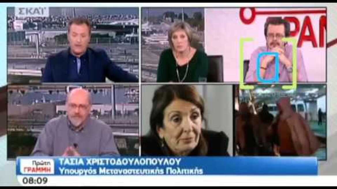 Χριστοδουλοπούλου: Οι πρόσφυγες λιάζονται στις πλατείες