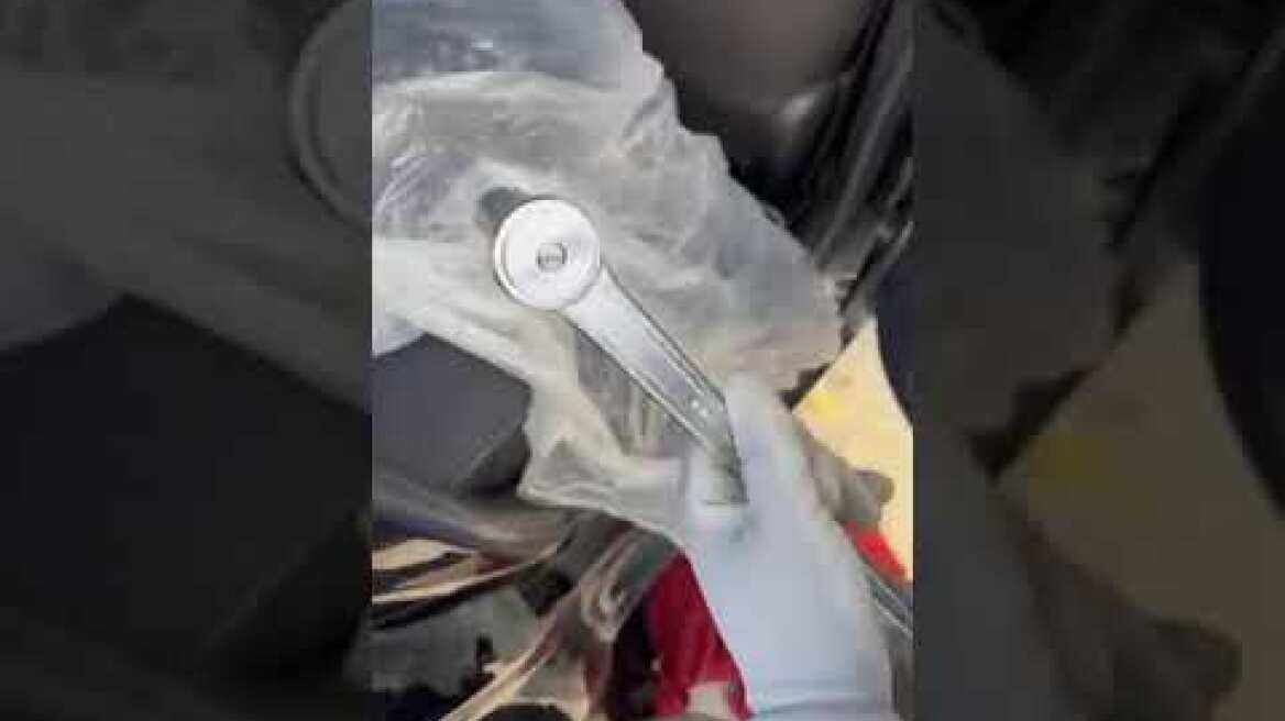 Συνελήφθη 49χρονος για κλοπές ελαστικών, ζαντών και εξαρτημάτων από σταθμευμένα οχήματα