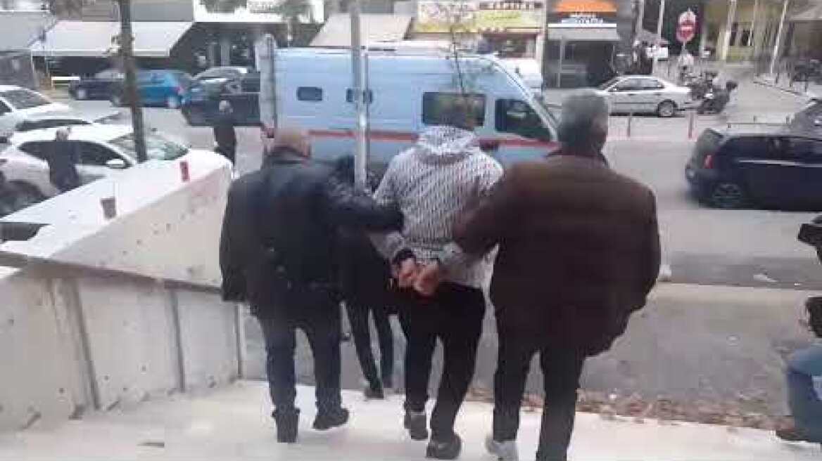 Προθεσμία για να απολογηθεί έλαβε ο Γερμανός