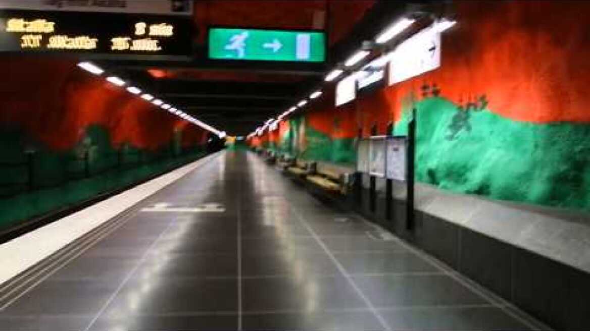 Stockholm - Station Tour - Solna Centrum Station (Tunnelbana Blue Line) and Bus Terminal 2015 07 04
