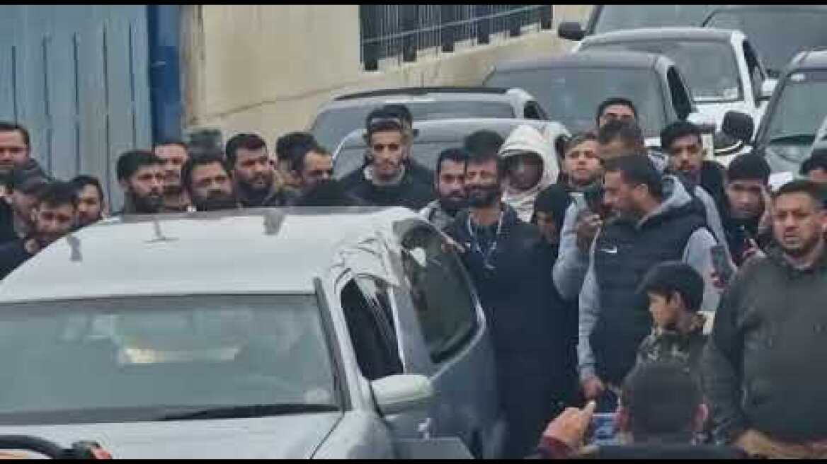 Η μεταφορά του 16χρονου Ρομά στο σπίτι του