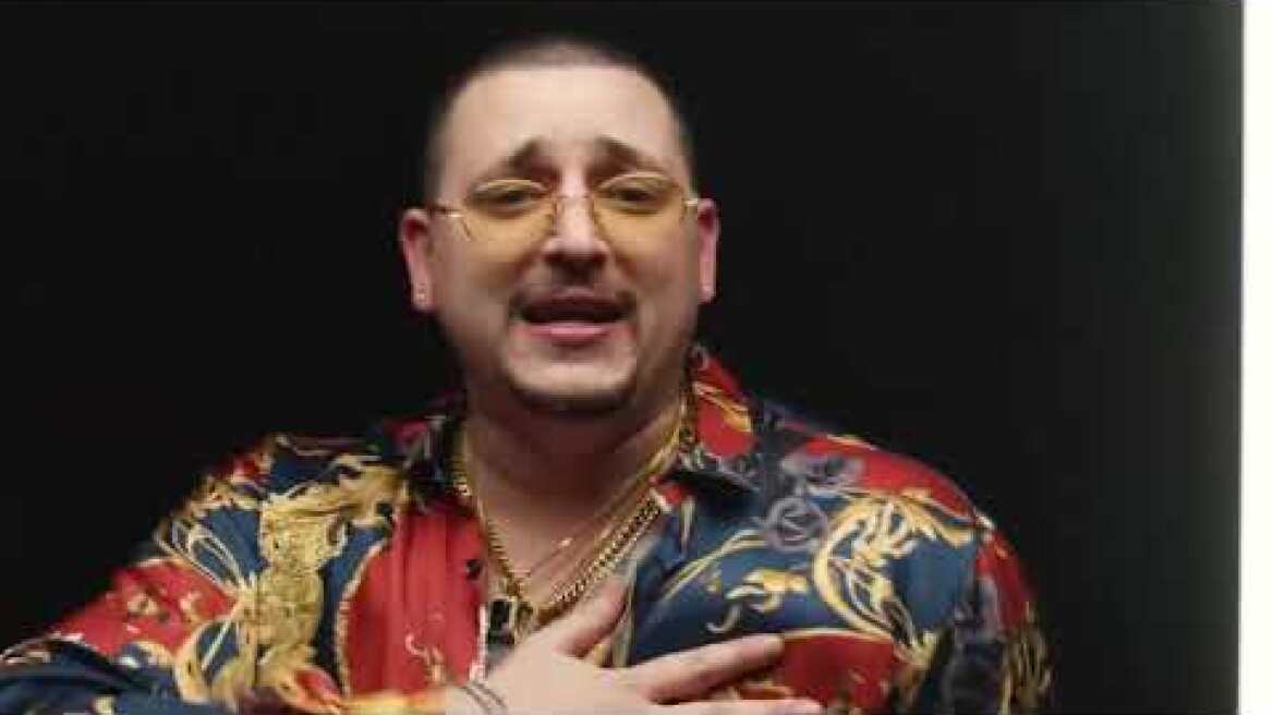 Κηδεία Mad Clip