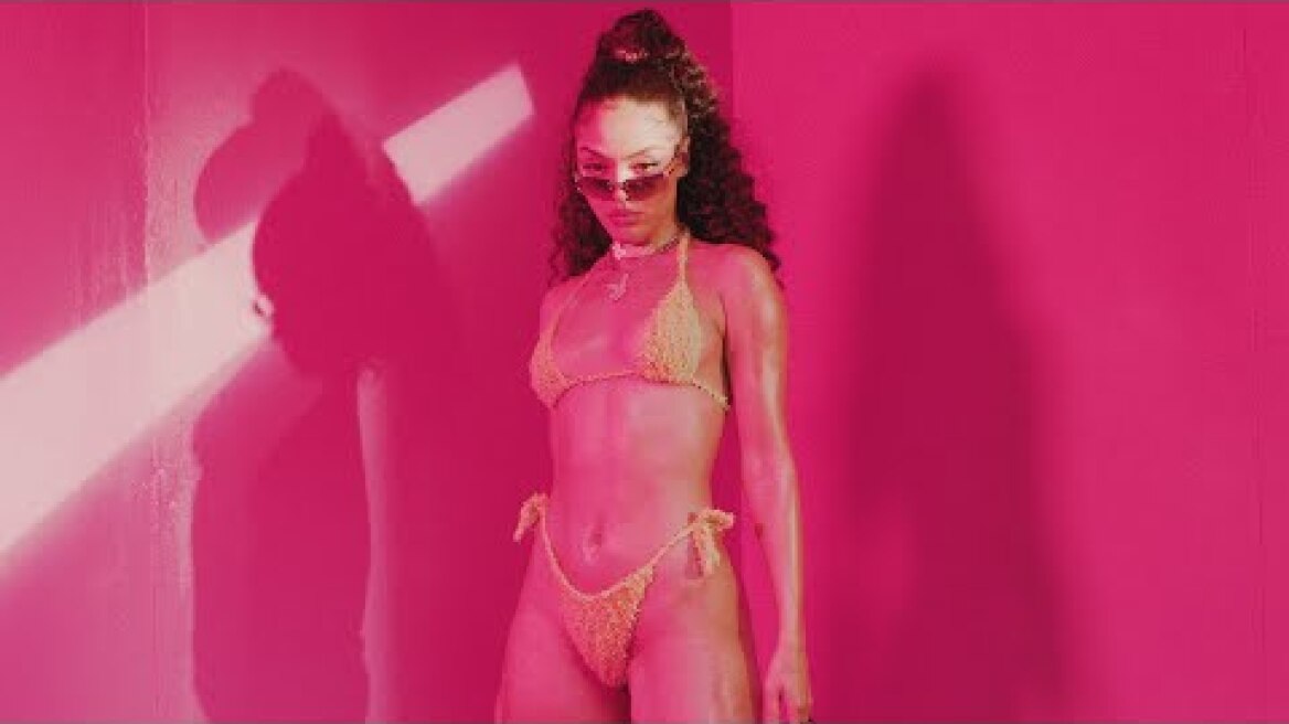 Behind the Scenes with Winter 2021 Playmate Izabela Guedes | PLAYBOY