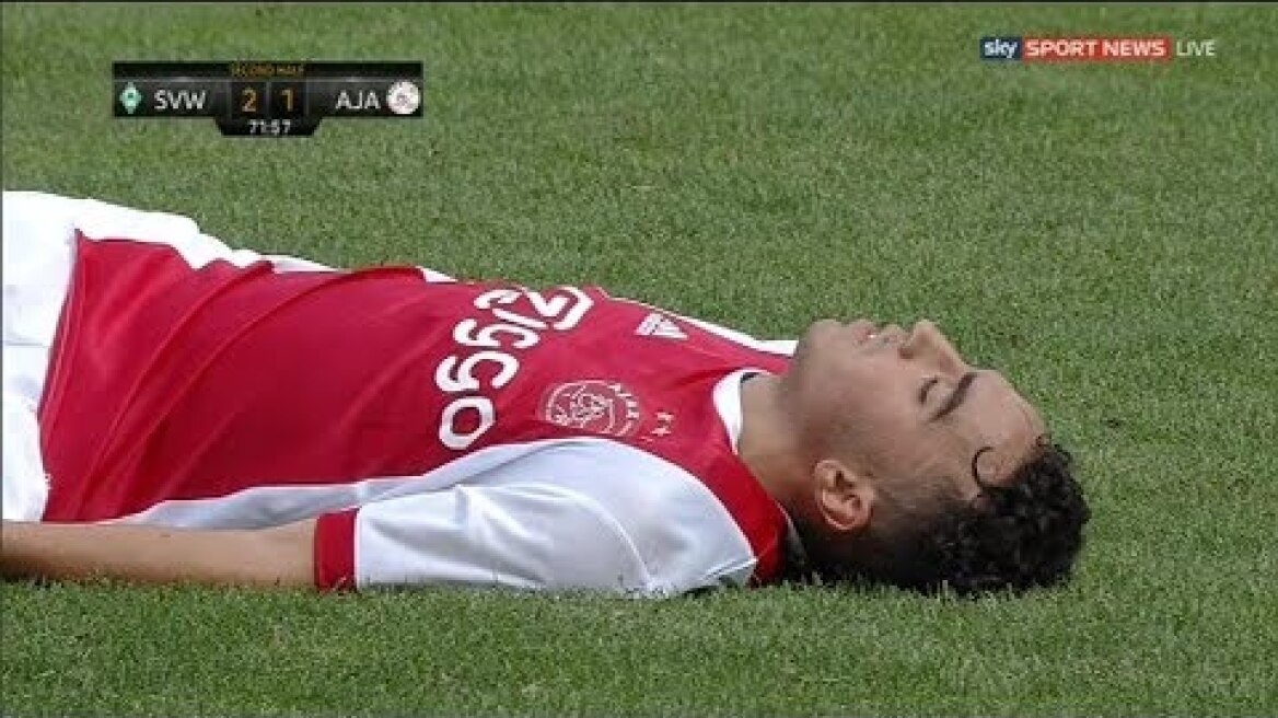 Abdelhak Nouri has collapsed to ground Werder Bremen vs Ajax 2-1