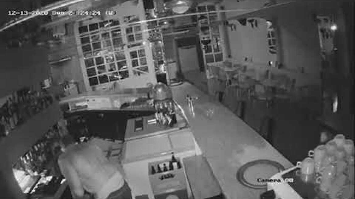 Συνελήφθη από την Ασφάλεια Εξαρχείων ο «μακρυχέρης» της Αθήνας 1