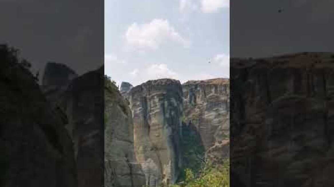 Ελικόπτερο στη φωτιά στα Μετέωρα