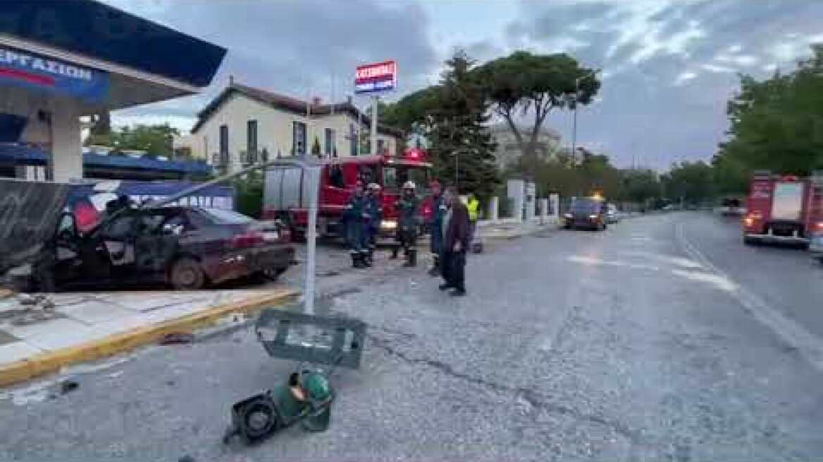 Σοβαρό τροχαίο στην Κηφισιά – Έξι άτομα έχουν τραυματιστεί