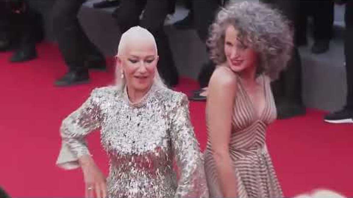 Cannes 2022 : Helen Mirren et Andie MacDowell dansent sur le tapis rouge
