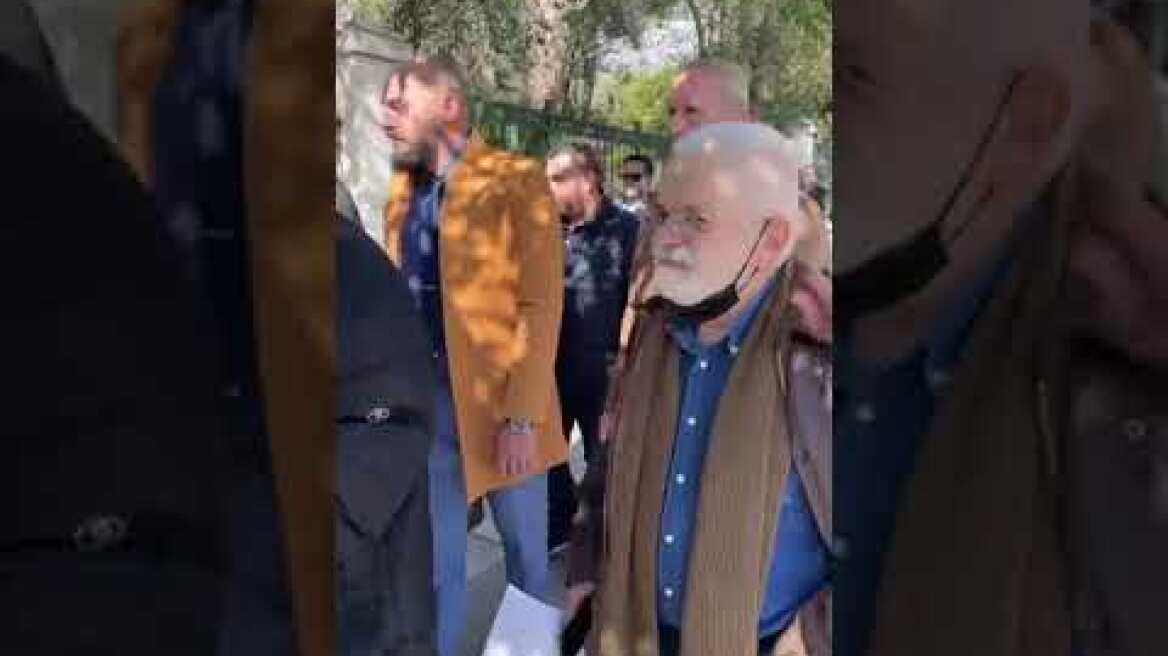 Οι αγρότες εκπρόσωποι των μπλόκων στο Μαξίμου