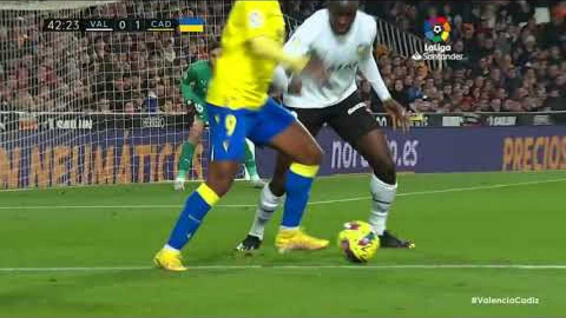 Resumen de Valencia CF vs Cádiz CF (0-1)