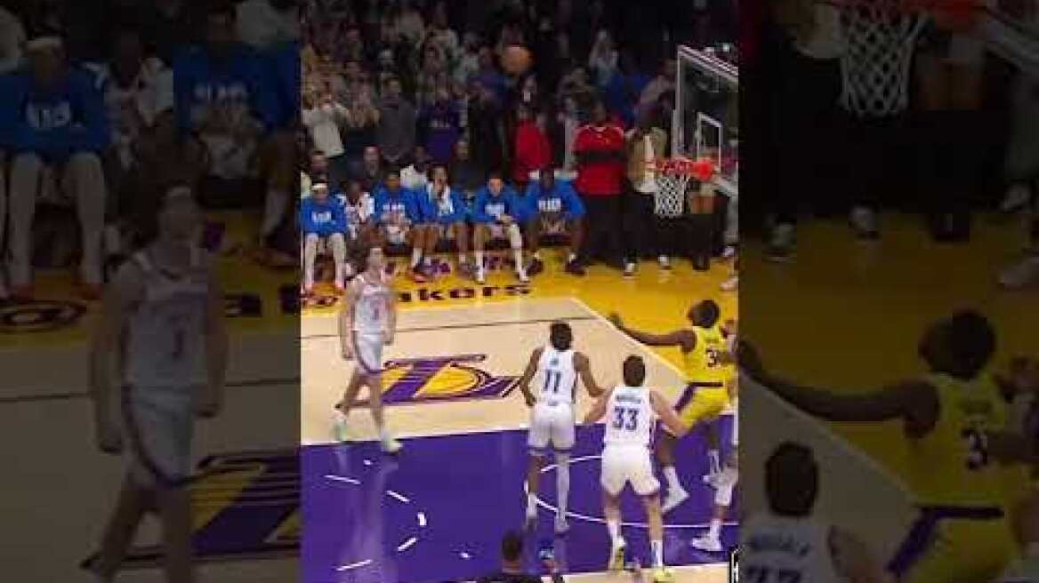 IT'S OFFICIAL. LEBRON JAMES IS THE ALL-TIME LEADING SCORER! 👑👏🏽🐐 #shorts #basketball #nba