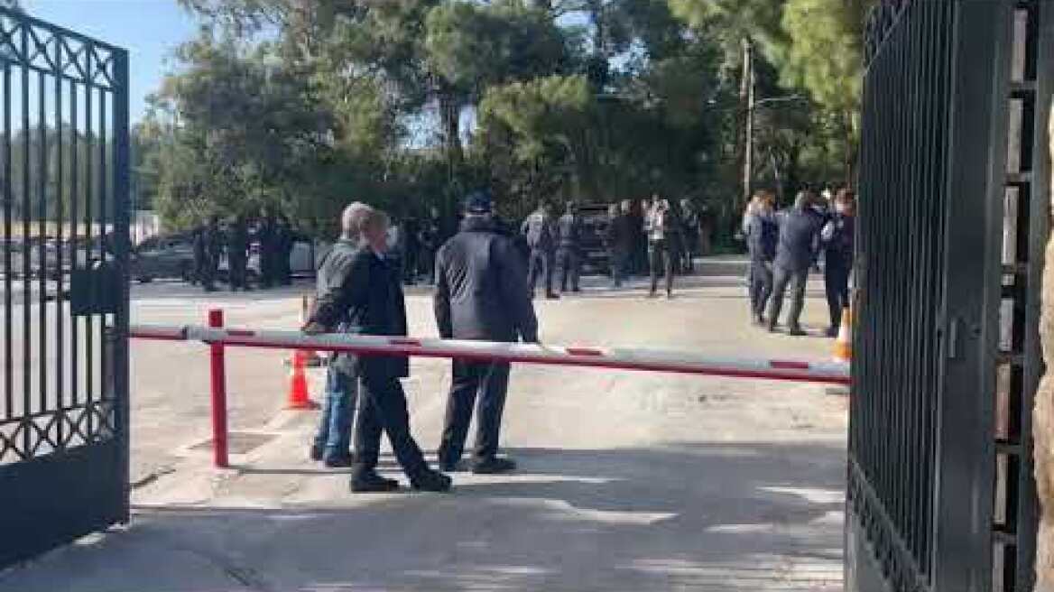 Κολλέγιο Αθηνών: Καταγγελία για εισβολή αγνώστων με μαχαίρια