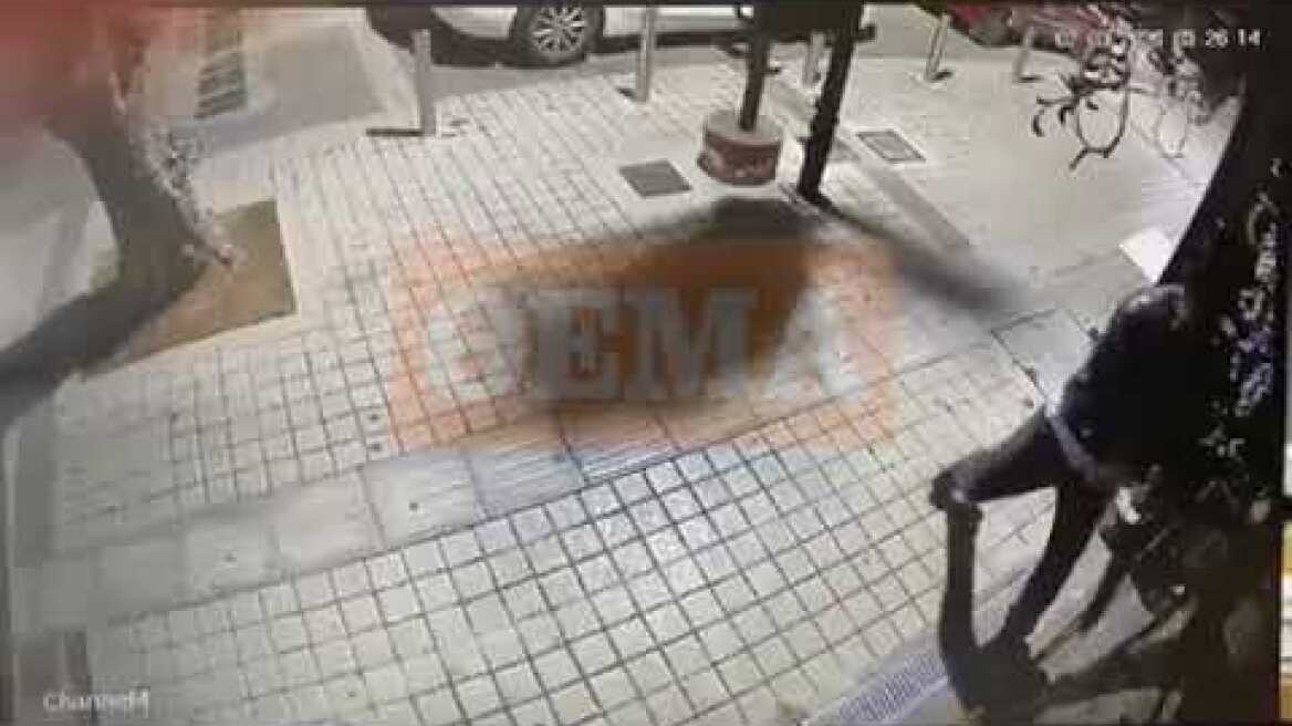 Συνελήφθησαν άτομα που είχαν ανοίξει 21 μαγαζιά στα Νότια Προάστια 4