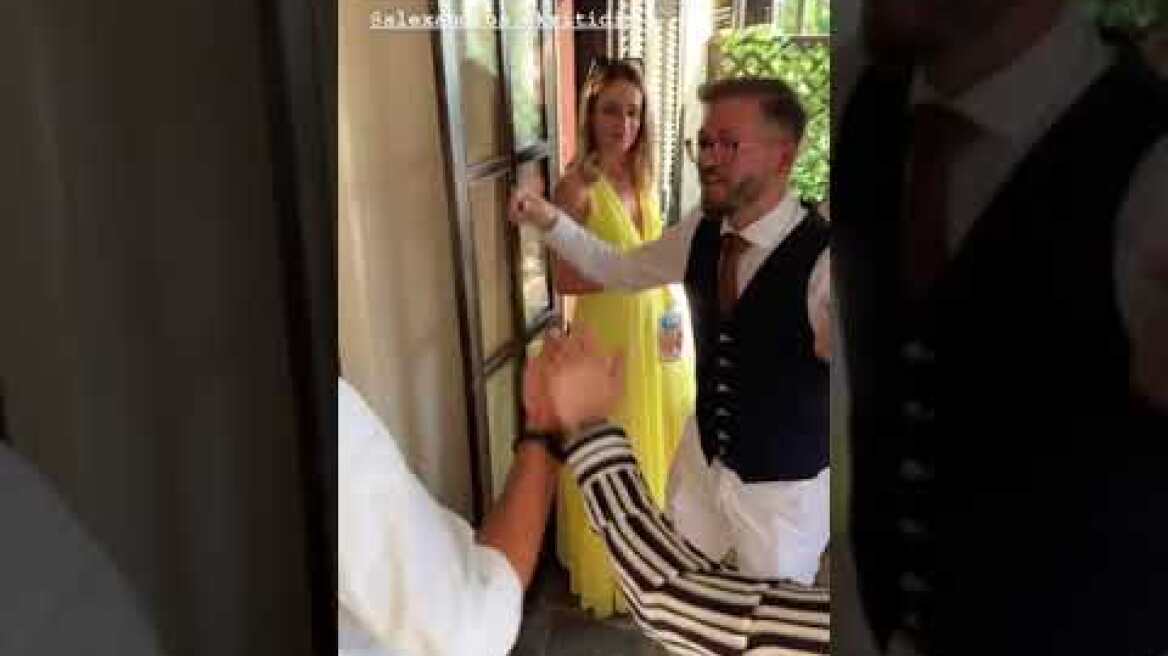 H Μαργαρίτα έπιασε την ανθοδέσμη