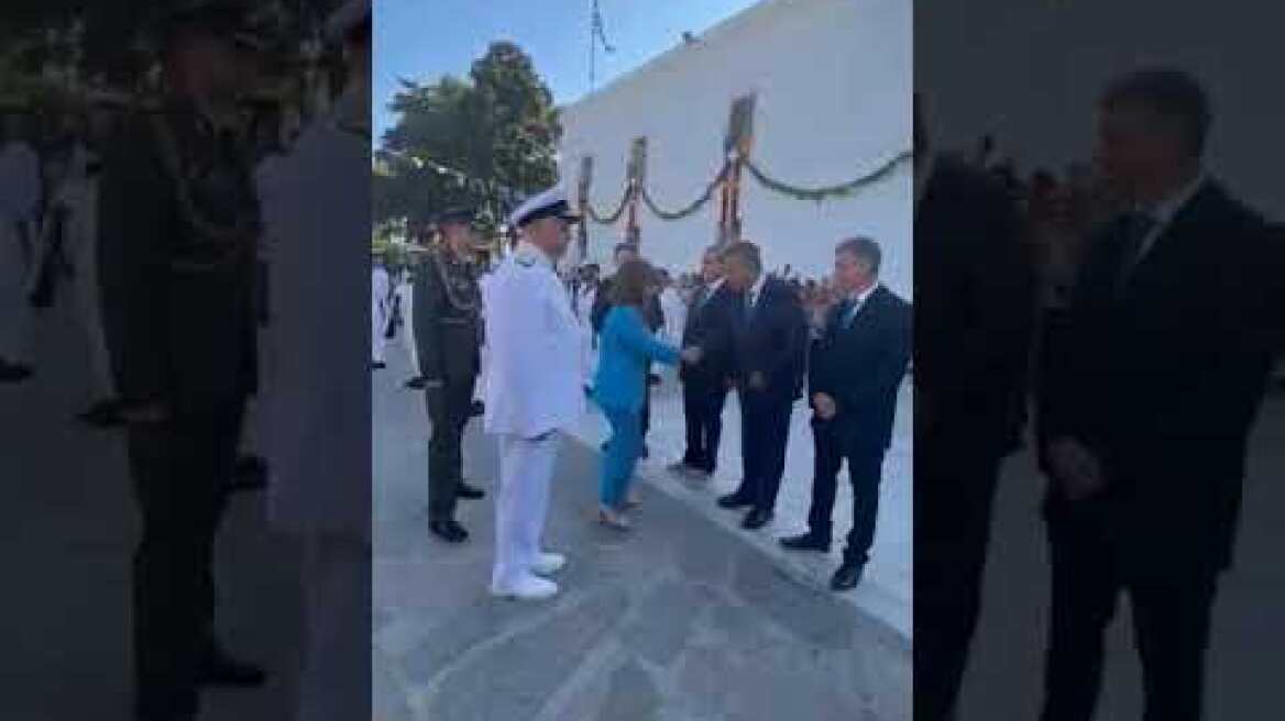 Η Κατερίνα Σακελλαροπούλου στην Παναγία την Εκατονταπυλιανή στην Πάρο