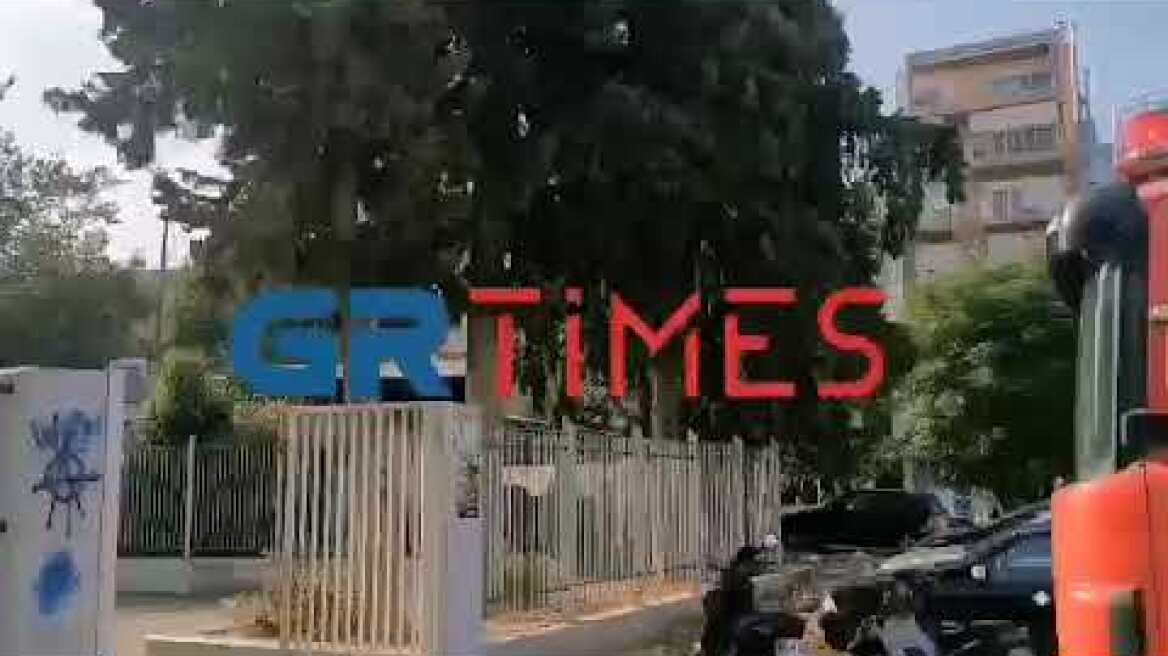 Θεσσαλονίκη: Η πυροσβεστική στο ΕΠΑΛ που έγινε το επεισόδιο GrTimes