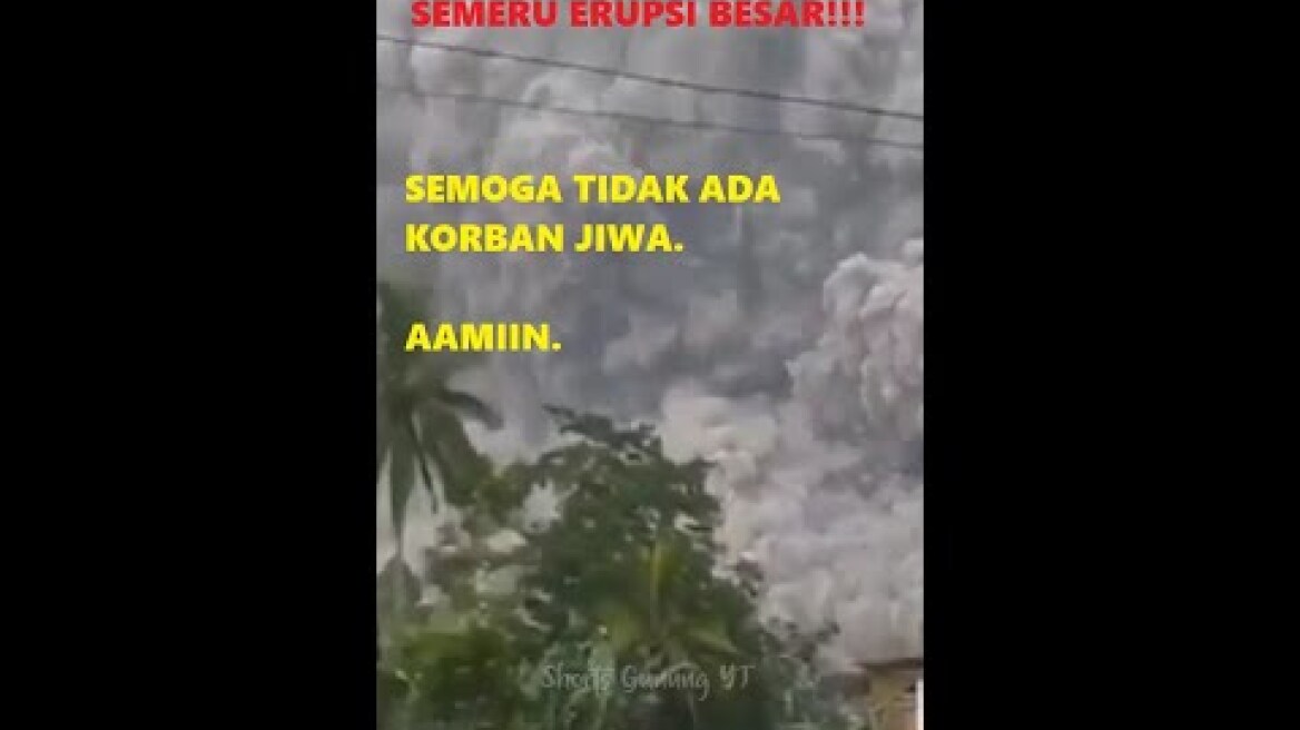 DAHSYATNYA ERUPSI GUNUNG SEMERU😱😱😱| SEMOGA TIDAK ADA KORBAN JIWA. #Shorts #Semeru #PendakiGunung