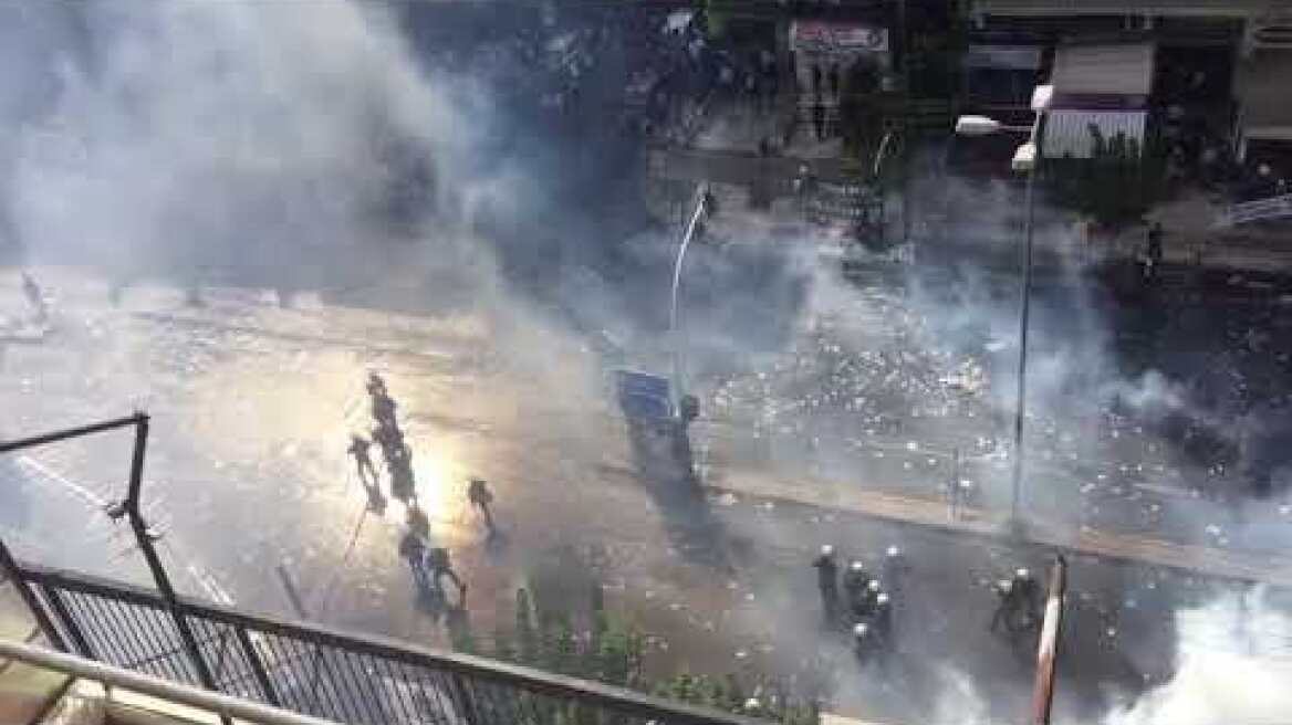 Επεισόδια (9)