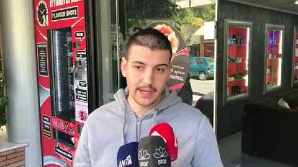 Μαχαίρωσαν 53χρονη έξω από το σπίτι της