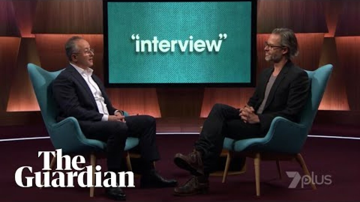 Guy Pearce calls fellow actor Kevin Spacey 'handsy'