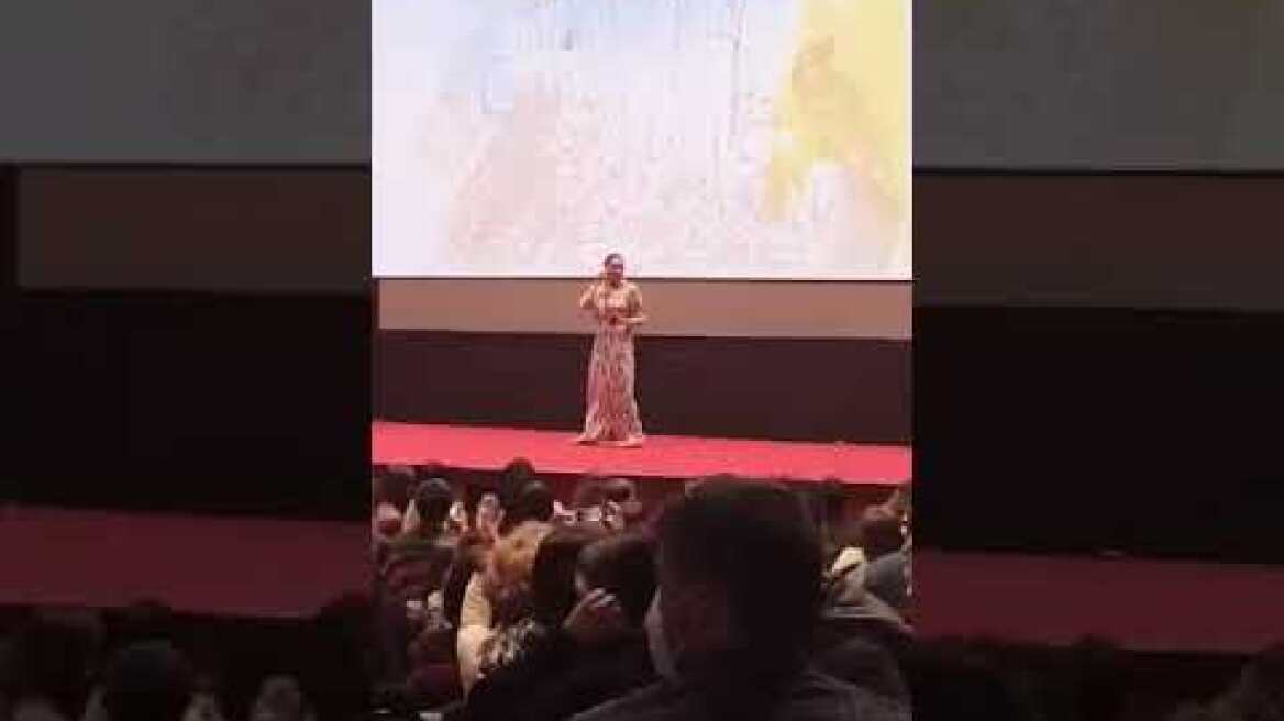 Η Νατάσα Σιντέγεβα καταχειροκροτείται στο Ολύμπιον