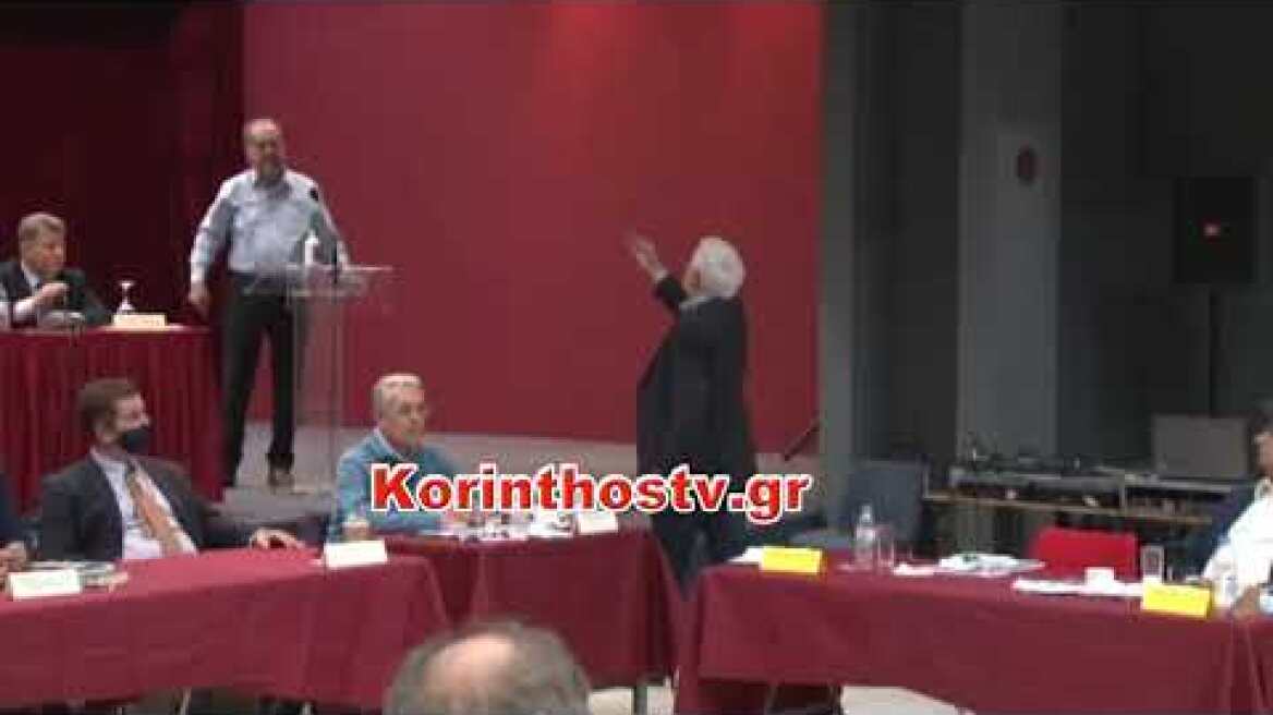 Παναγιώτης Νίκας σε Τατούλης - Μου προκαλείς το γέλιο με όσα έχεις κάνει έντεκα χρόνια