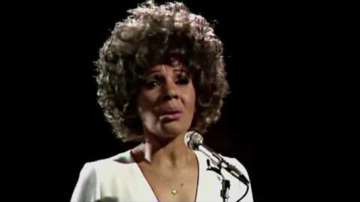 Shirley Bassey - (Where Do I Begin) Love Story