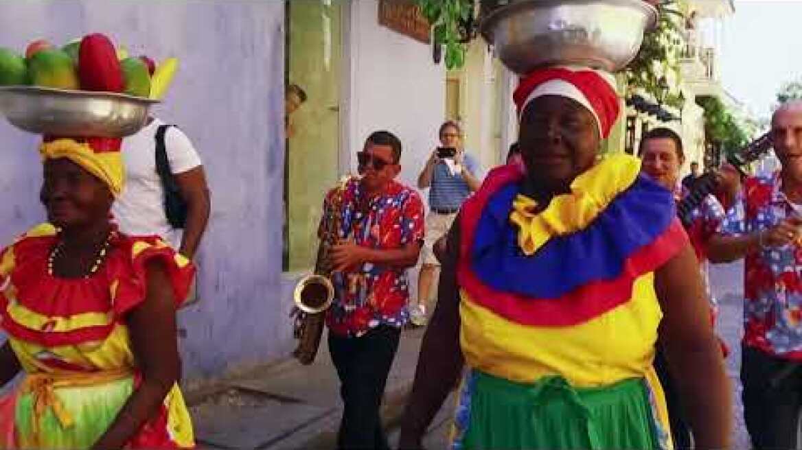 Καρταχένα: Ο Νίκος Κοκλώνης στην πόλη των χρωμάτων