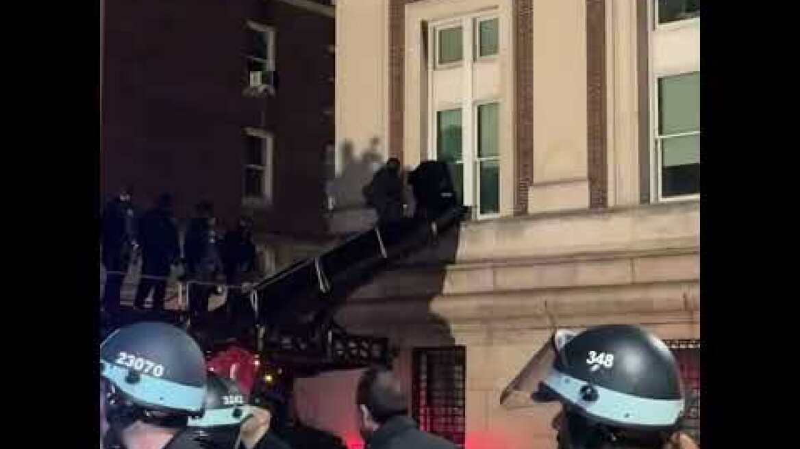#nypd  squad entered the Columbia University campus