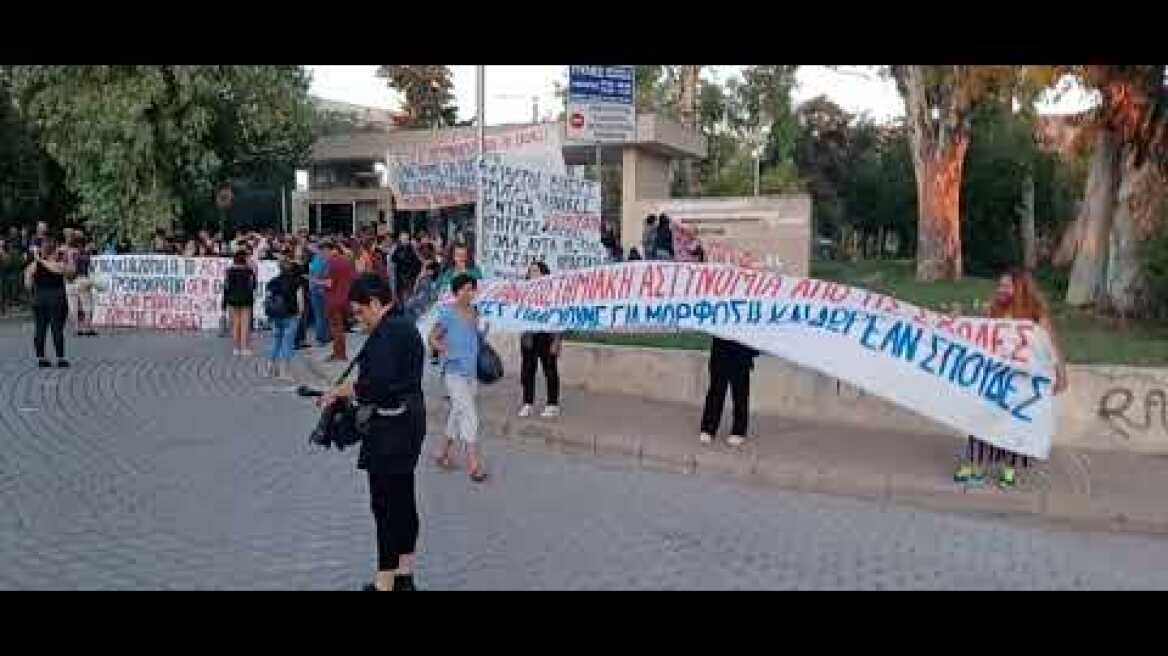 Διαμαρτυρία - Ζωγράφου