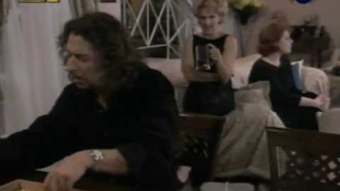 Εγκλήματα - Σωσώ (ρεσιτάλ κακίας)