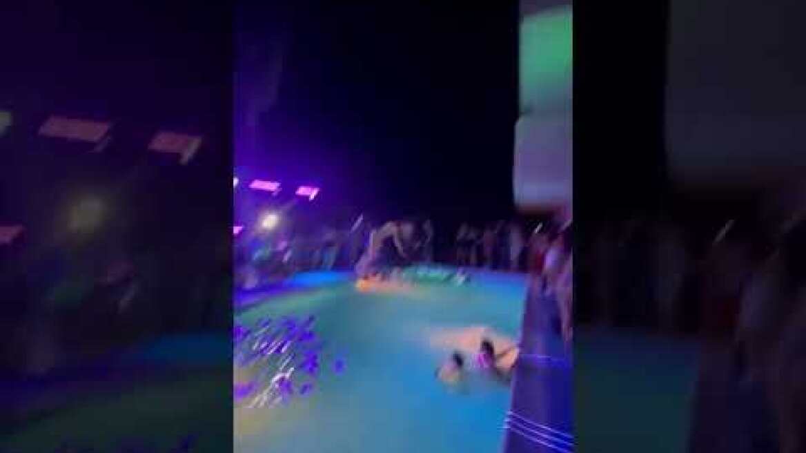 Πηδάνε από τα μπαλκόνια στη πισίνα σε κορωνοπάρτι στη Χαλκίδα