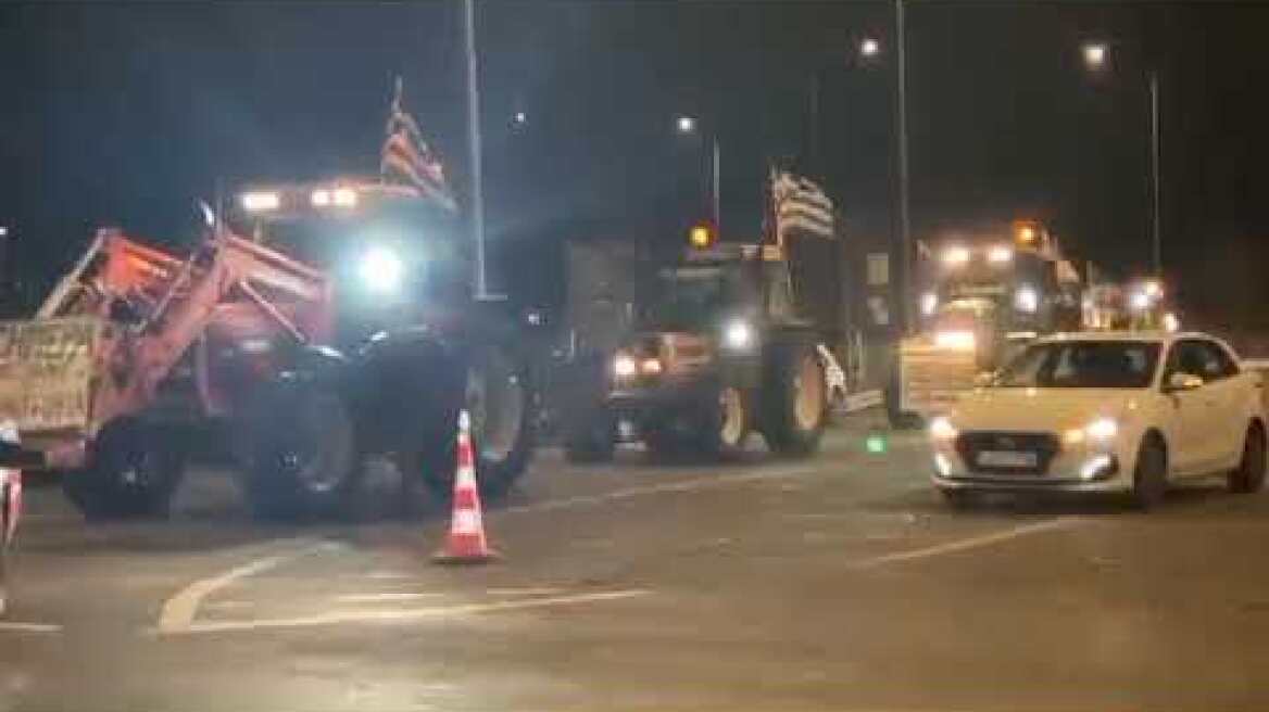 Αγρότες: Στο Κάστρο θα διανυκτερεύσει το κομβόι των τρακτέρ