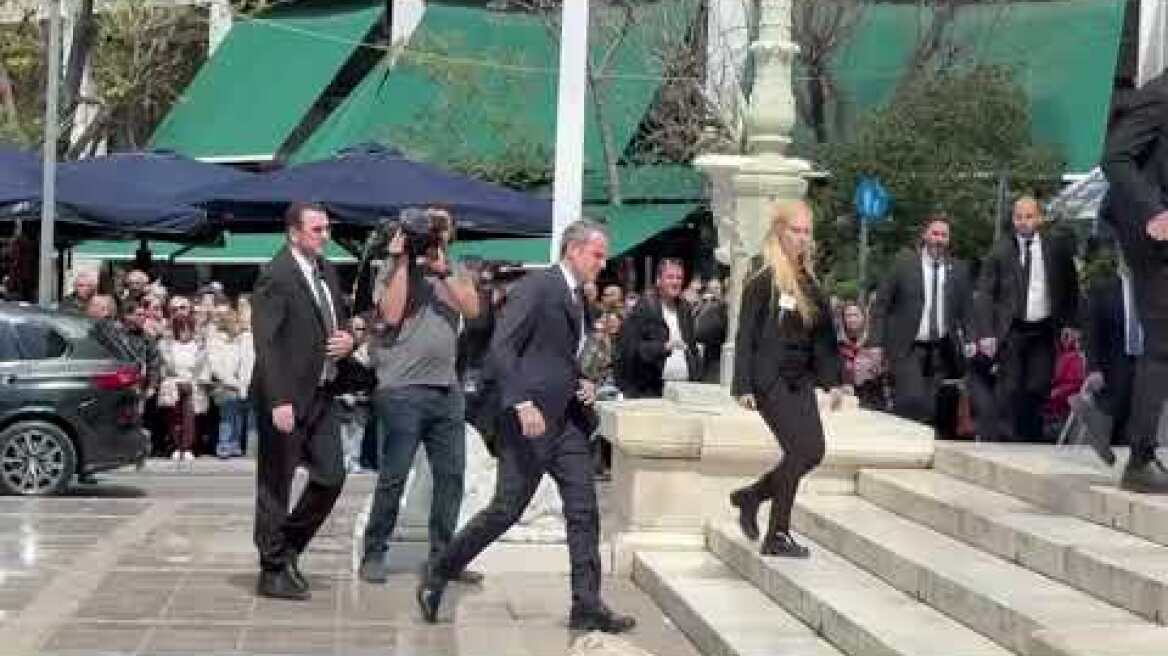 Κυριάκος Μητσοτάκης στο τελευταίο αντίο στη Μαρινέλλα