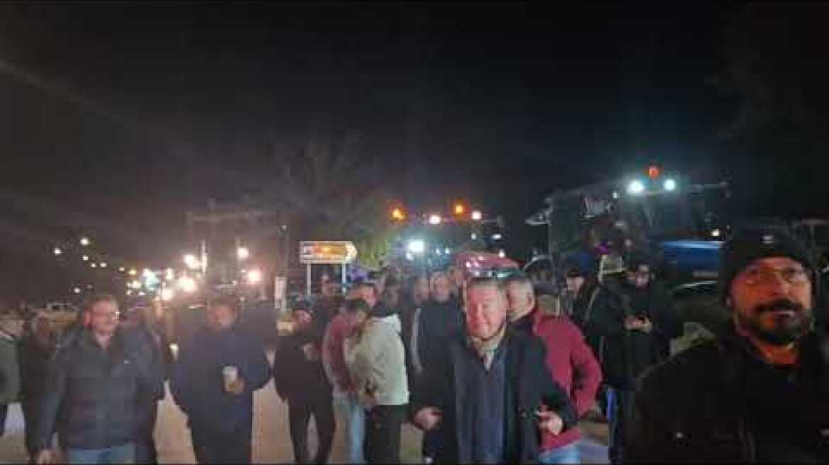 Αγρότες του μπλόκου Ελασσόνα (1)