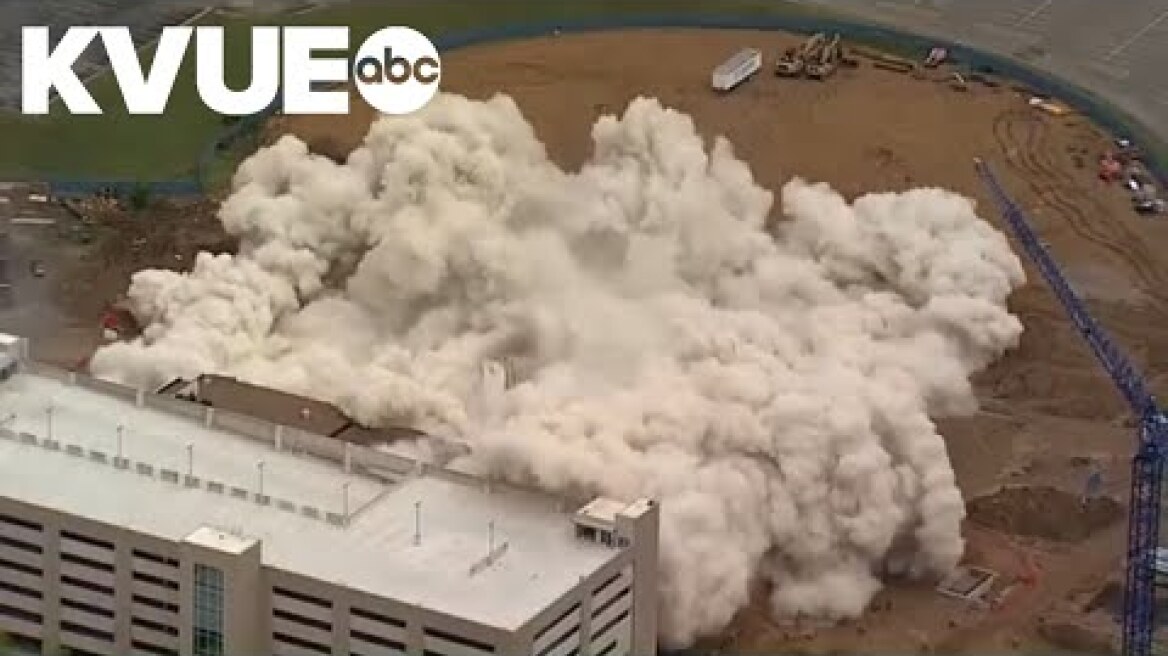 Crews demolish Sheraton Hotel in Arlington