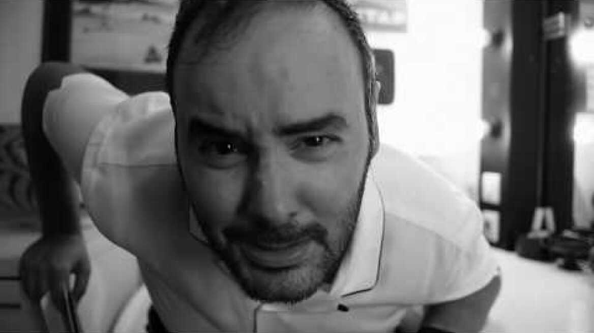 Too Much Info Clouding Over My Head Επίσημο Trailer FullHD Gr