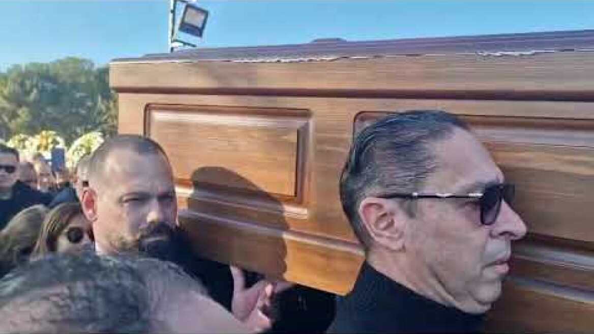 Το τελευταίο αντίο στον Βασίλη Καρρα (14)