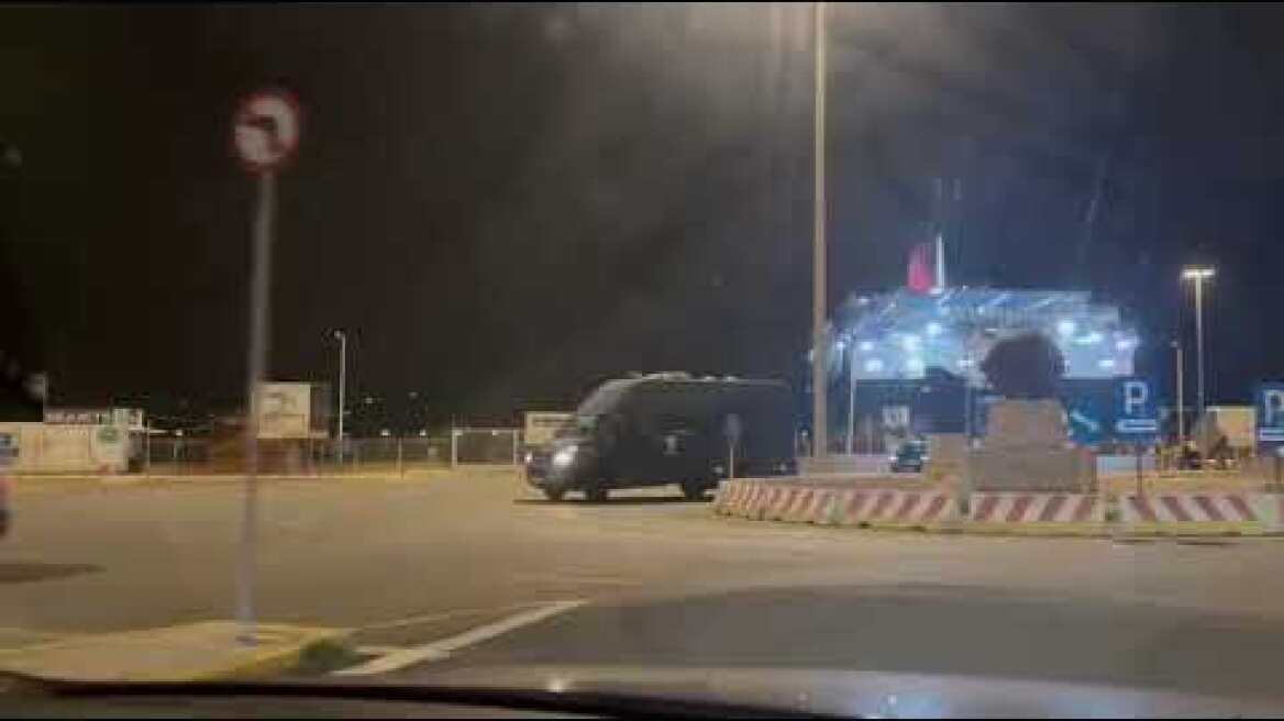Στο καράβι από την Κρήτη για να οδηγηθούν στον Εισαγγελέα στην Αθήνα οι 15 συλληφθέντες για ΟΠΕΚΕΠΕ
