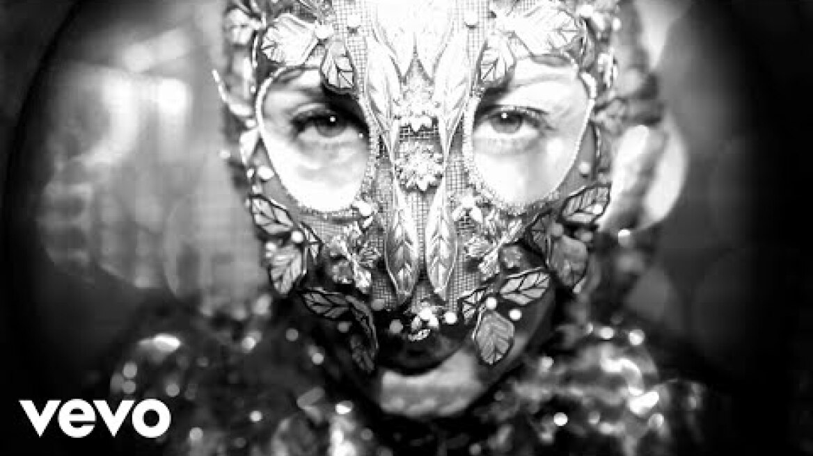 Daphne Guinness - Marionettes (Official Video)