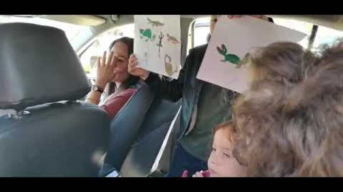 Γυναίκα περίμενε με τα παιδιά της ,τον σύζυγό της να έρθει από το Σουδάν (2)