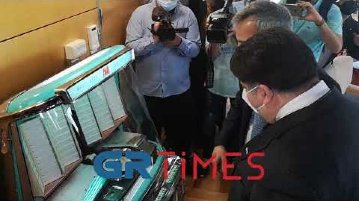 Ο νέος Αμερικανός Πρέσβης, Τζωρτζ Τσούνης στον δήμαρχο Θεσσαλονίκης