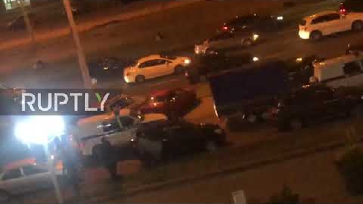 Belarus: Police use stun grenades at Minsk protest against presidential election results