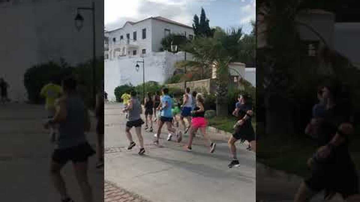 Στο Spetses Mini Marathon έτρεξαν Κασσελάκης και Τάιλερ 2