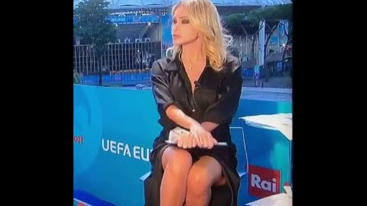 Paola Ferrari come Sharon Stone? (2021)