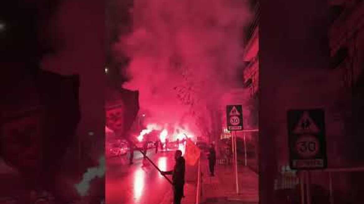 Έκαναν τη νύχτα...μέρα για τα γενέθλια του ΑΡΗ!